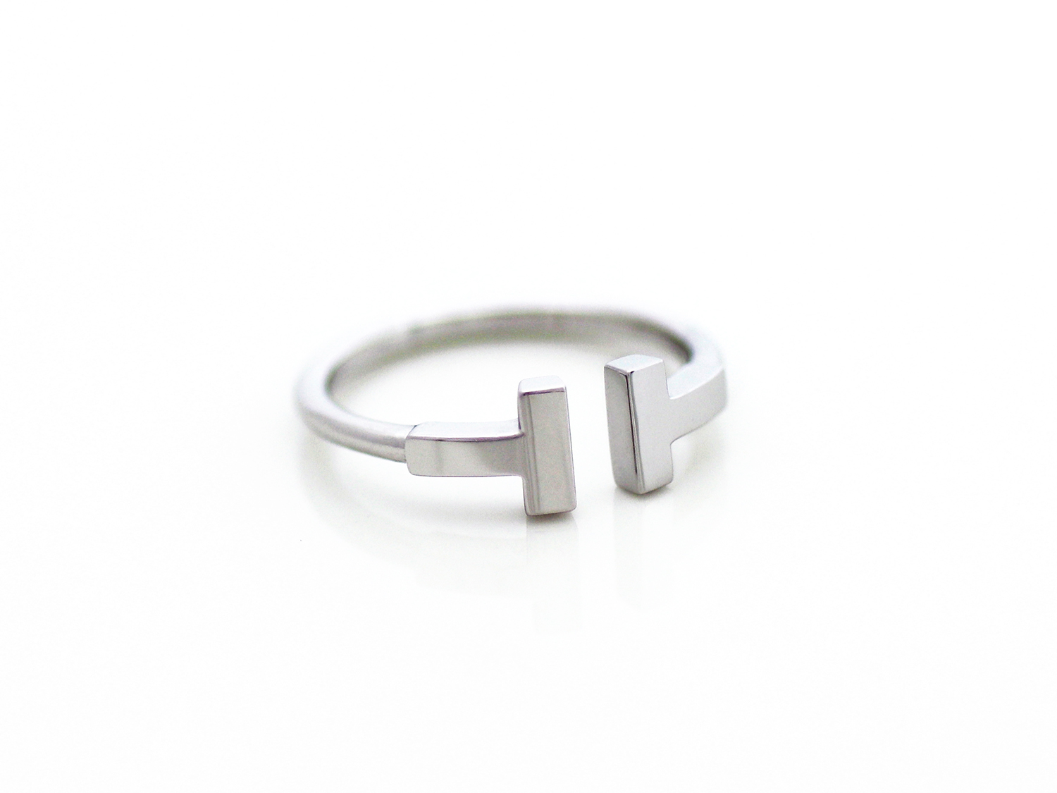 Roxanne Double T-motif ring